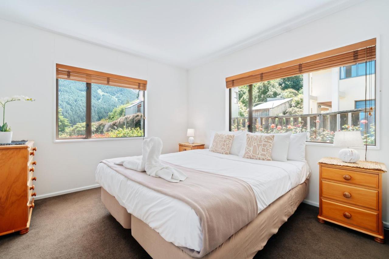 Town Centre Location With Stunning View - Unit 1 Lägenhet Queenstown Exteriör bild