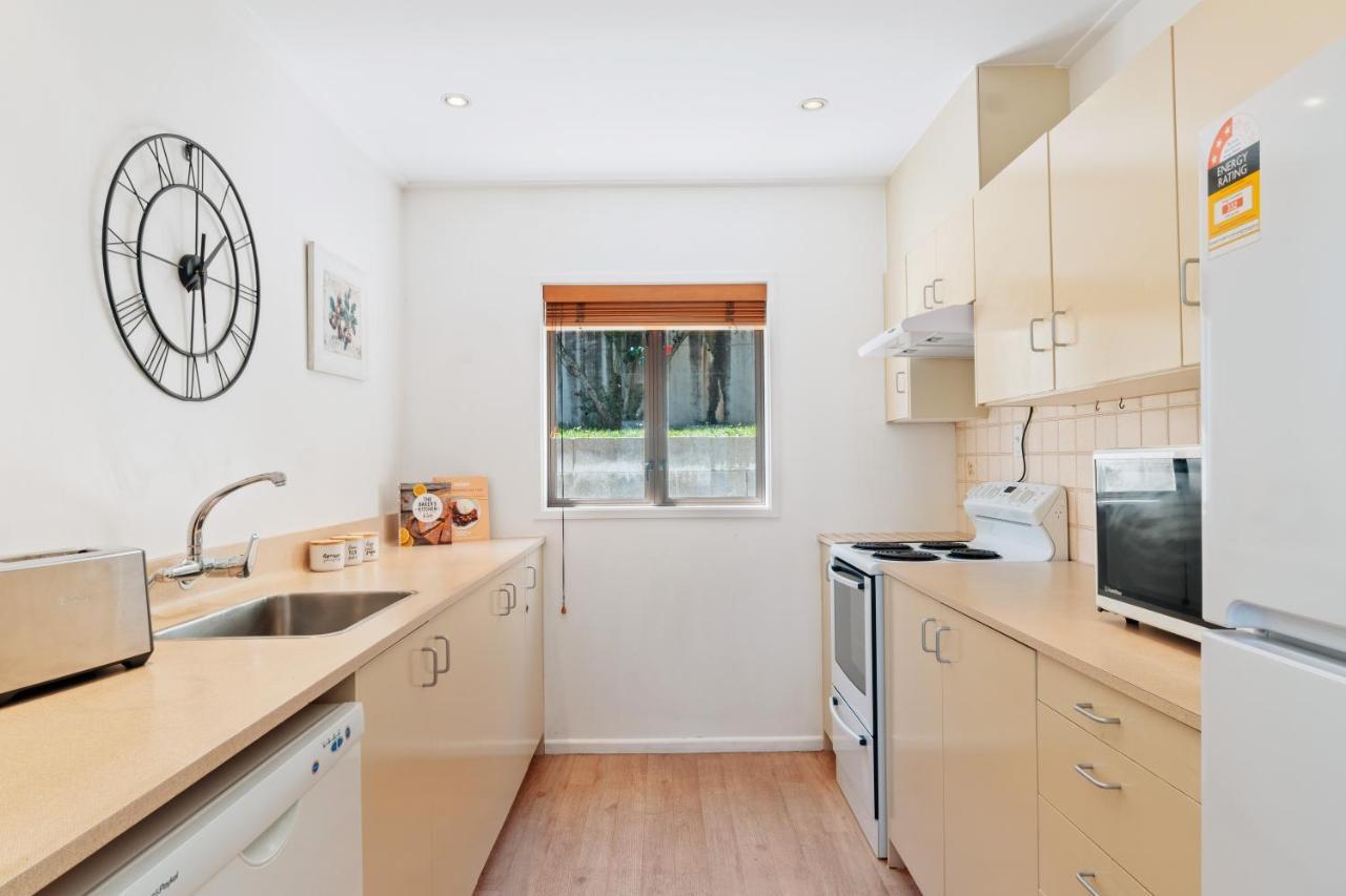 Town Centre Location With Stunning View - Unit 1 Lägenhet Queenstown Exteriör bild